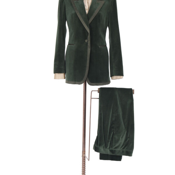The Emerald Velvet Single-Breasted Suit